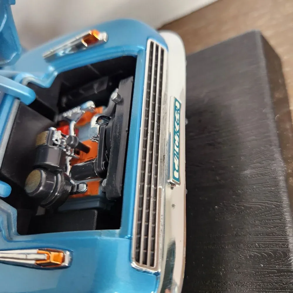 Road Legends 1948 Aqua Blue Tucker 1:18 Diecast Car # 92268 With Box and Stand